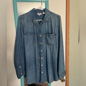 Levi’s chambray shirt boyfriend fit size medium